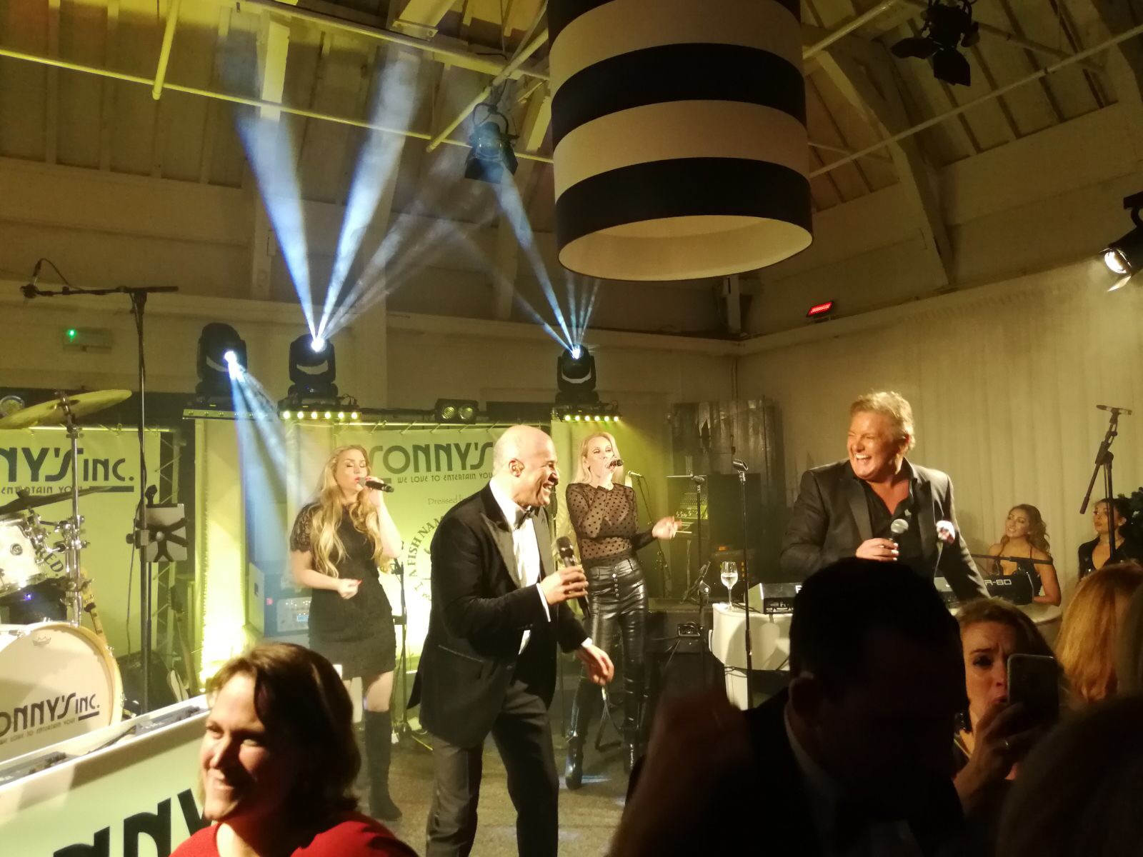 Sonny’s Inc. met René Froger tijdens feest in ’t Arsenaal Naarden-Vesting