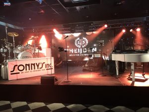 Theaterhotel met Sonny's Inc