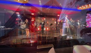 Vd Valk met Sonnys inc 600 x 350